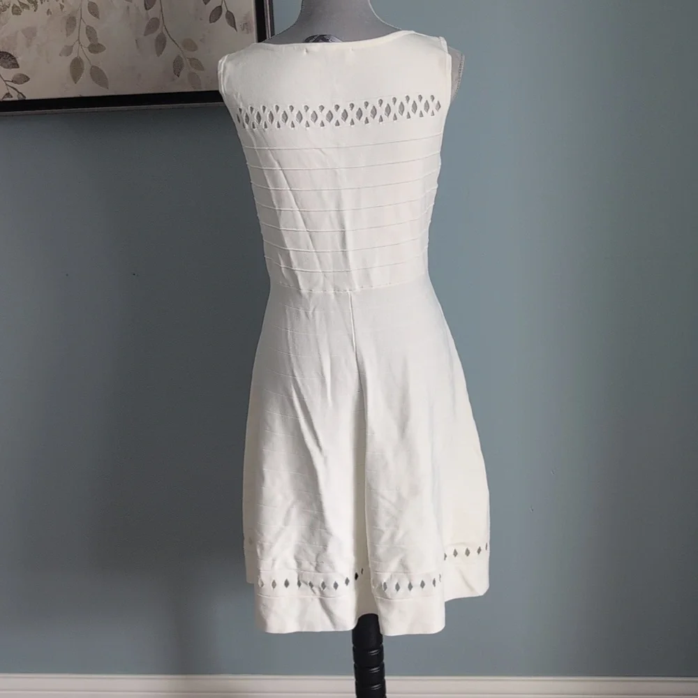 French Connection White Sleeveless Cutout Fit-and-Flare 'kai' 12 - Picture 8 of 11